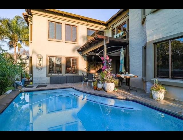 5 BEDROOM HOUSE FOR SALE IN MIDSTREAM ESTATE